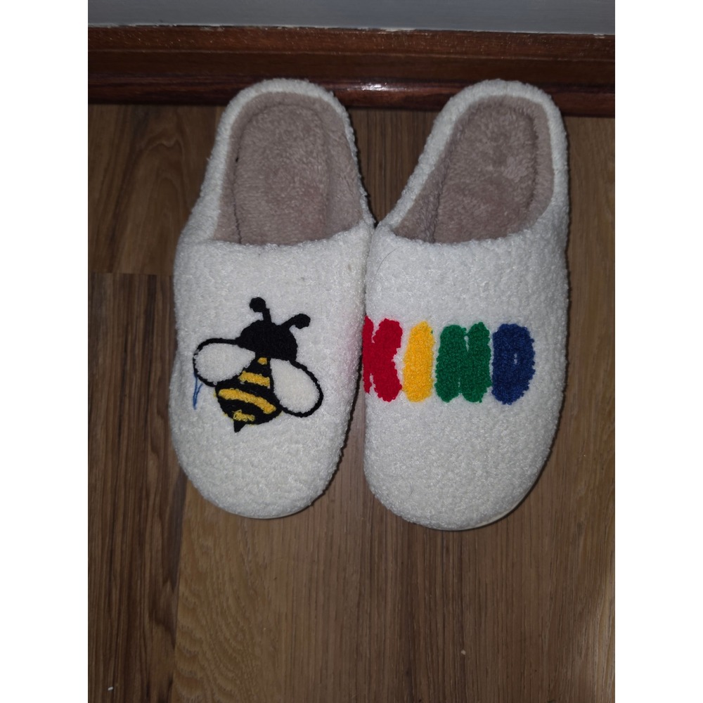 Bee Kind Rainbow Embroidered White Sherpa Slippers Plush House Shoes Size 44-45